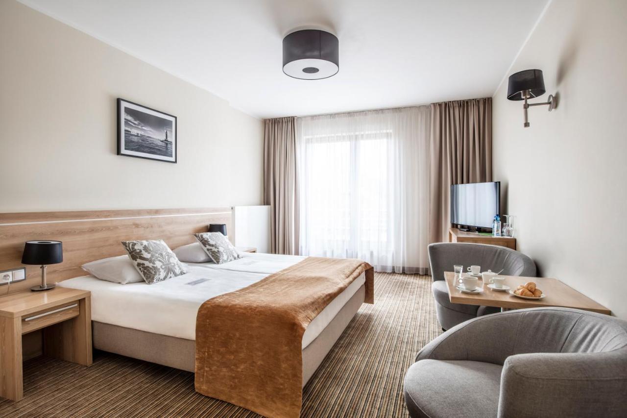 Mercure Wiazowna Brant Esterno foto