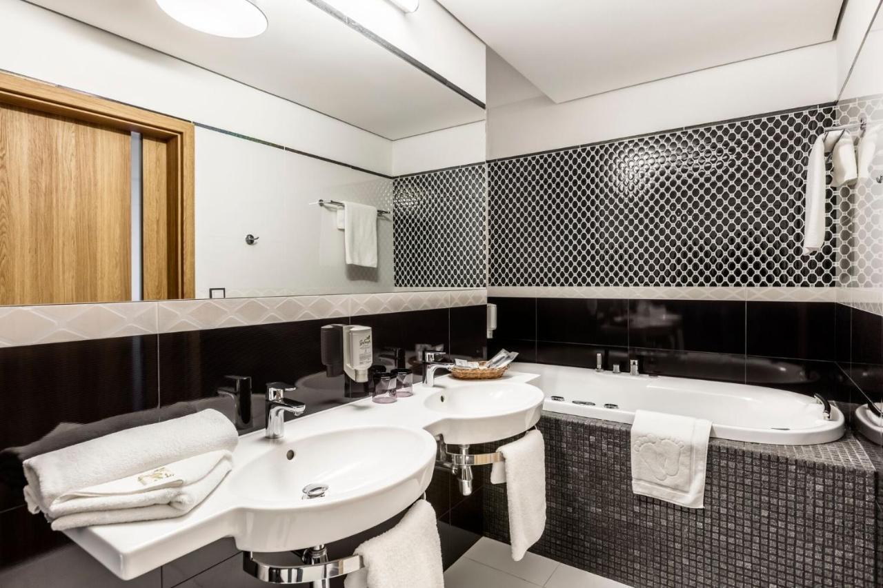 Mercure Wiazowna Brant Esterno foto