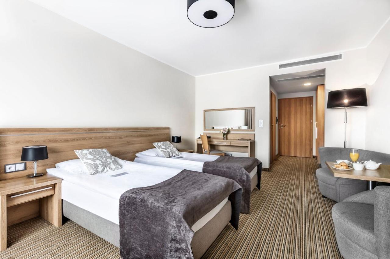 Mercure Wiazowna Brant Esterno foto