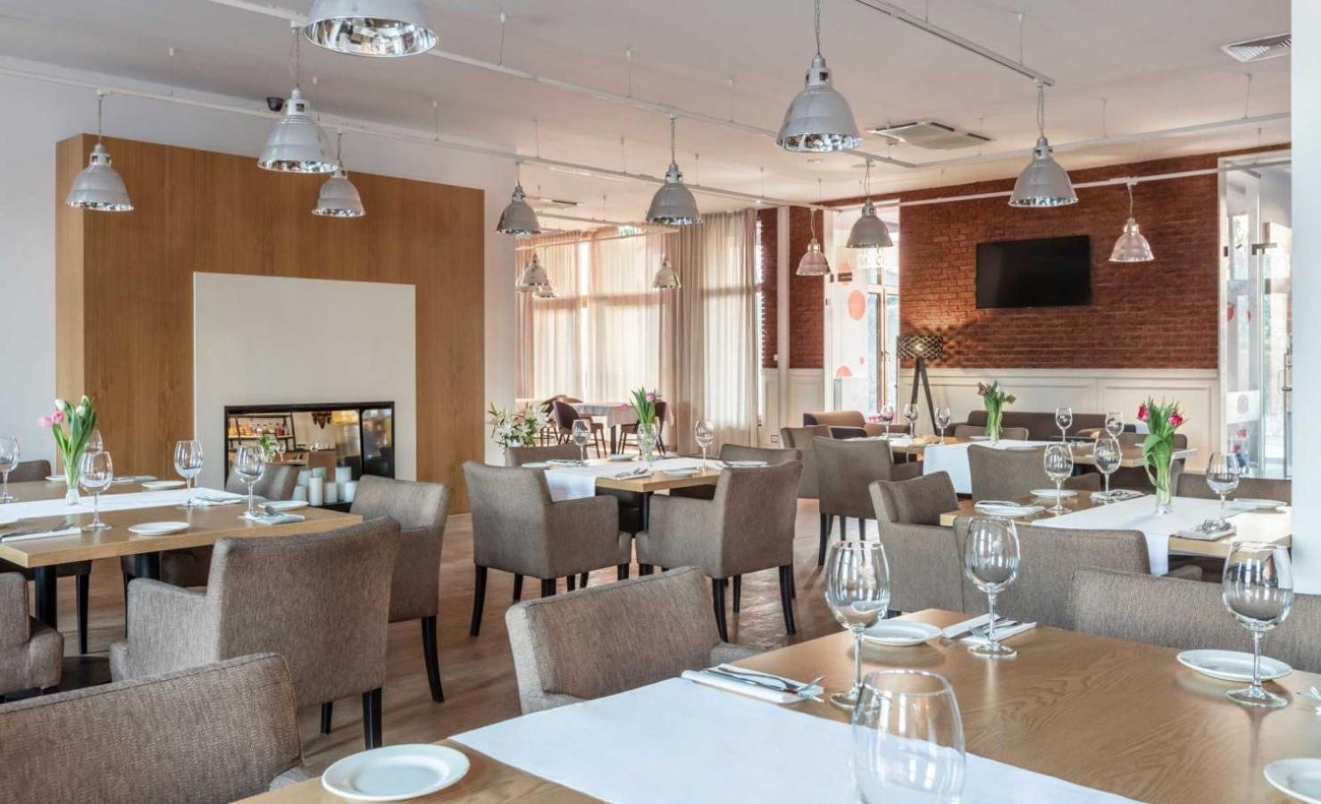 Mercure Wiazowna Brant Esterno foto
